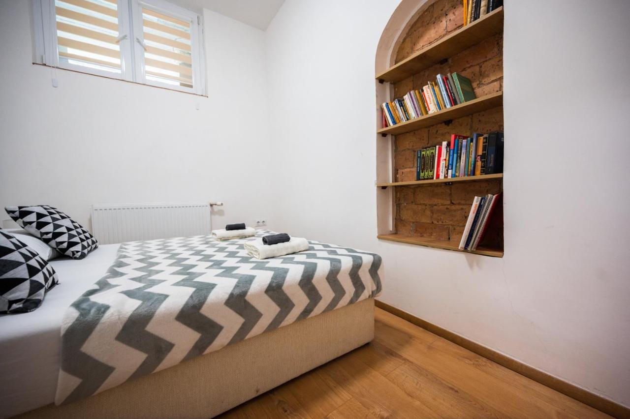 Spacious And Bright 2Bdr Apartment In The Old Town Sarajewo Zewnętrze zdjęcie